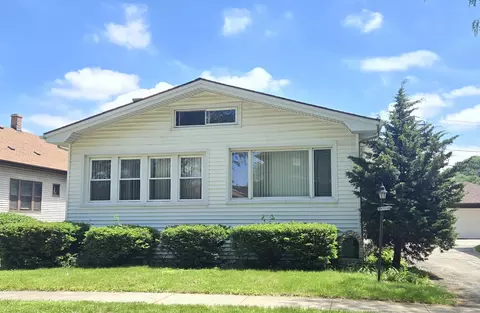 4 Manor Ct, Joliet, IL 60436
