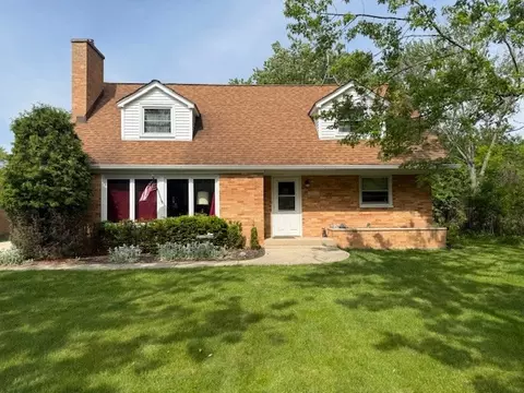 700 S Gretta Ave, Waukegan, IL 60085