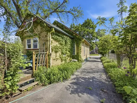 Exterior - 570 Addison St, Elgin, IL 60120 photo 10 of 12