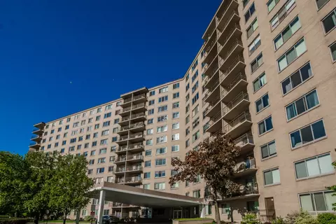 6933 N Kedzie Ave #615, Chicago, IL 60645