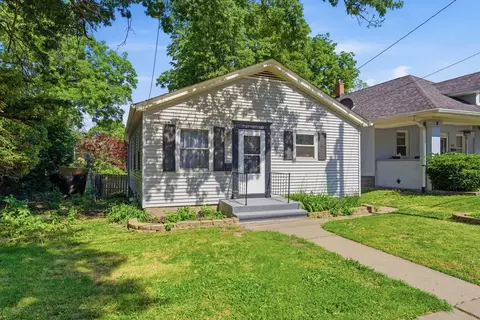 821 N Pine St, Davenport, IA 52804