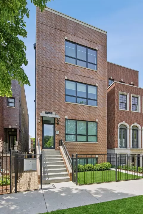 4020 N California Ave #3, Chicago, IL 60618