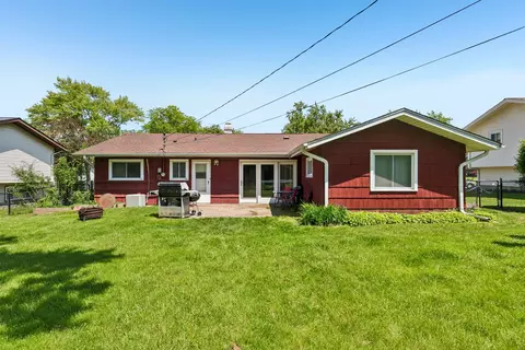 Exterior - 1450 Jefferson Rd, Hoffman Estates, IL 60169 photo 7 of 8