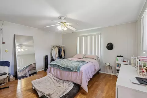 Bedroom - 1450 Jefferson Rd, Hoffman Estates, IL 60169 photo 3 of 5