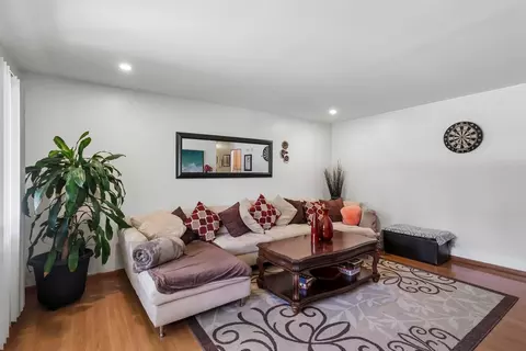 Living - 1450 Jefferson Rd, Hoffman Estates, IL 60169 photo 2 of 2
