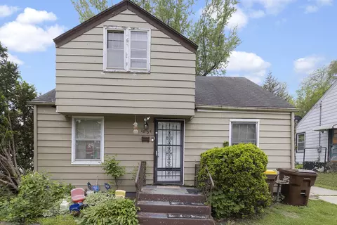 1634 Loomis St, Rockford, IL 61102
