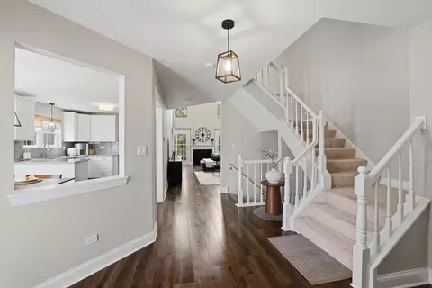 Entry Way - 990 Sweetflower Dr, Hoffman Estates, IL 60169 photo 1 of 1