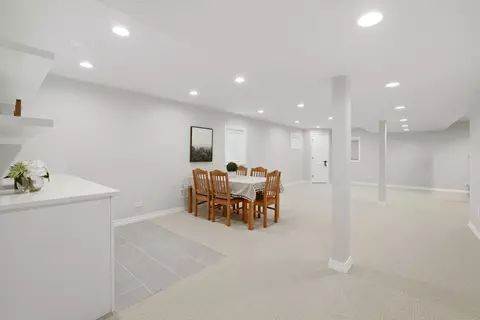 Other - 990 Sweetflower Dr, Hoffman Estates, IL 60169 photo 6 of 7