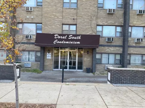 7854 S South Shore Dr #307, Chicago, IL 60649