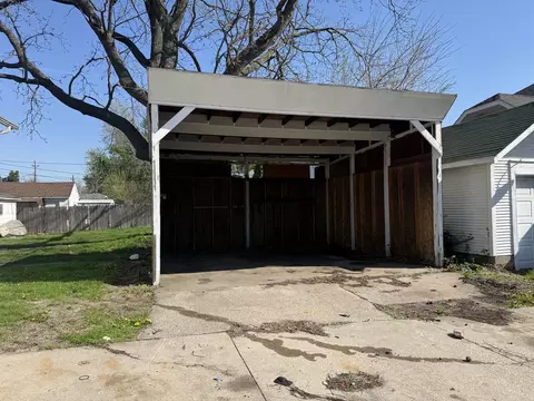 Exterior - 4315 4th Ave, Moline, IL 61265 photo 2 of 2