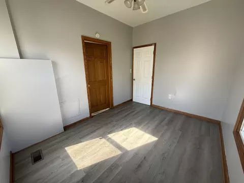 Bedroom - 4315 4th Ave, Moline, IL 61265 photo 1 of 2