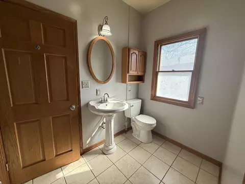 Bath - 4315 4th Ave, Moline, IL 61265 photo 2 of 2