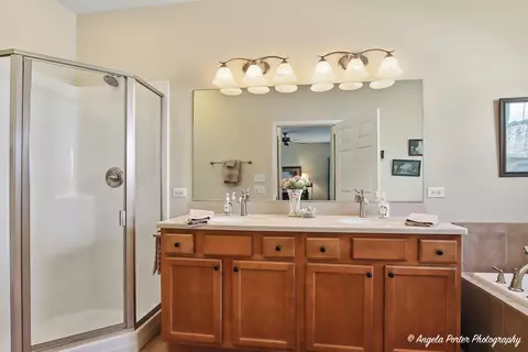 Bath - 1004 Monroe Ave, Mchenry, IL 60050 photo 1 of 3