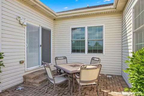 Exterior - 1004 Monroe Ave, Mchenry, IL 60050 photo 4 of 4