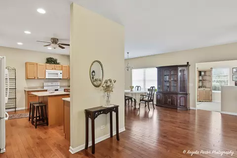 Entry Way - 1004 Monroe Ave, Mchenry, IL 60050 photo 5 of 5