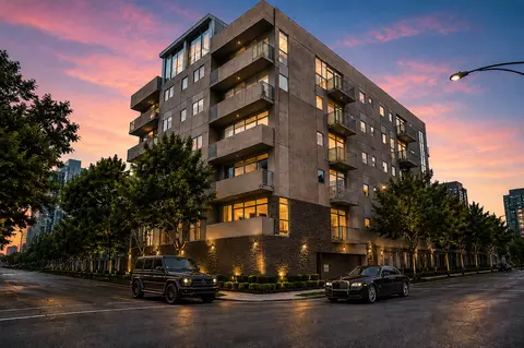 1035 W Huron St #504, Chicago, IL 60642