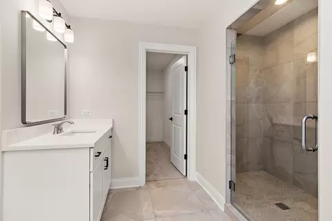 Bath - 7630 W 66th St, Summit, IL 60501 photo 4 of 5