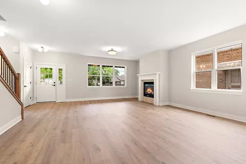 Living - 7630 W 66th St, Summit, IL 60501 photo 4 of 5