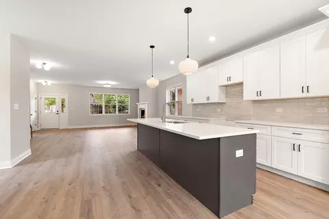Kitchen - 7630 W 66th St, Summit, IL 60501 photo 4 of 4