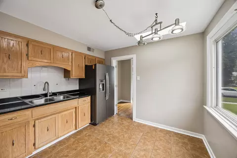 Kitchen - 4612 Grove Ave, Forest View, IL 60402 photo 4 of 4