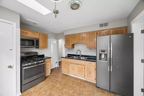 Kitchen - 4612 Grove Ave, Forest View, IL 60402 photo 3 of 4