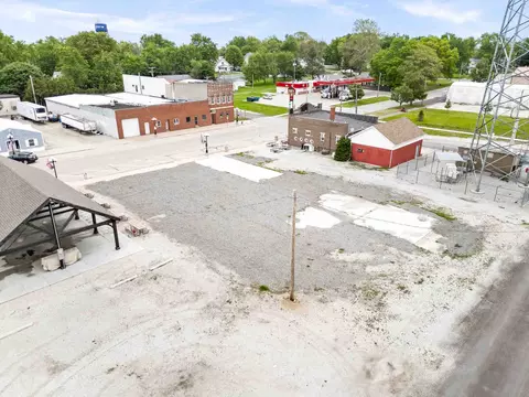 124 E Main St, Colfax, IL 61728 photo 6