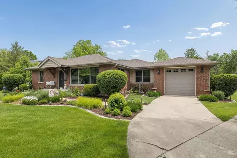101 N Washington St, Westmont, IL 60559