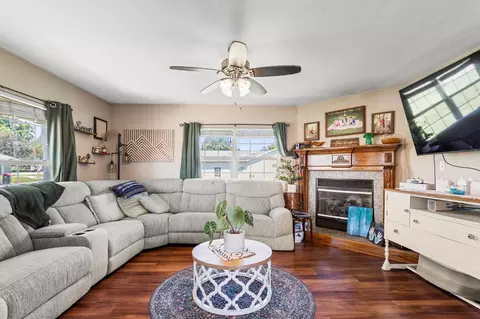 Living - 309 S High St, Fairmount, IL 61841 photo 1 of 1