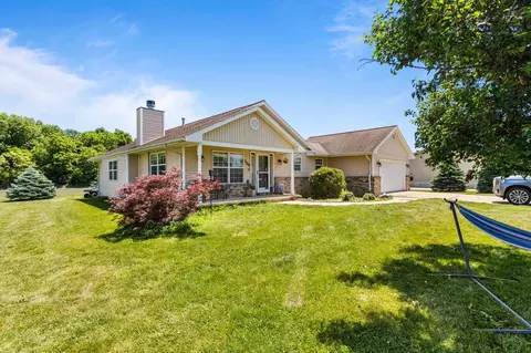 Exterior - 309 S High St, Fairmount, IL 61841 photo 2 of 7
