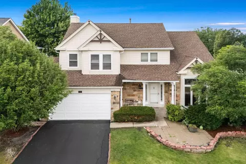 83 Plymouth Ct, Aurora, IL 60504