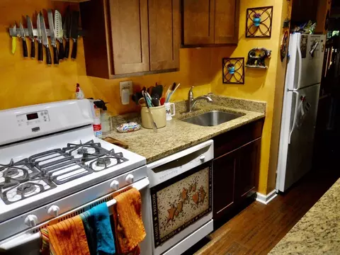 Kitchen - 108 Kenneth Cir, Elgin, IL 60120 photo 1 of 2