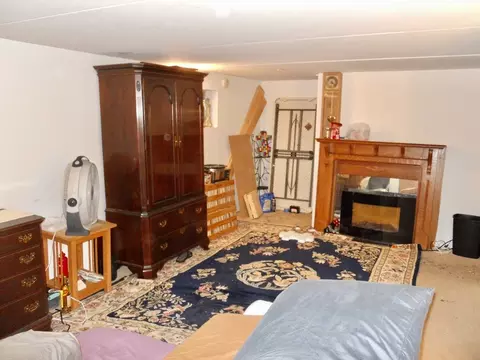 Bedroom - 108 Kenneth Cir, Elgin, IL 60120 photo 3 of 3