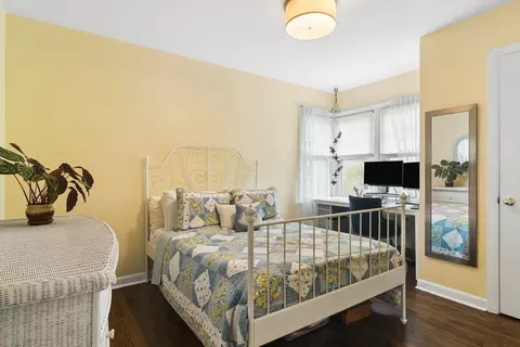 Bedroom - 1166 Webster Ln, Des Plaines, IL 60016 photo 3 of 3