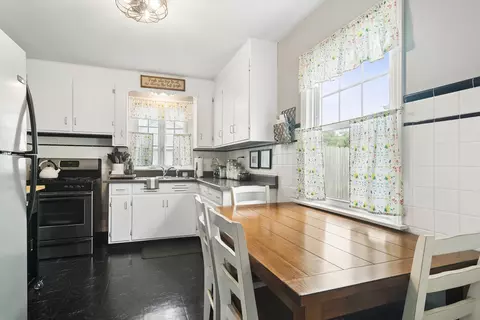 Kitchen - 1166 Webster Ln, Des Plaines, IL 60016 photo 1 of 4