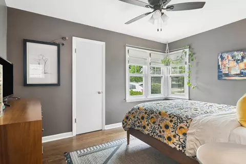 Bedroom - 1166 Webster Ln, Des Plaines, IL 60016 photo 1 of 3