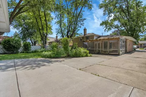 Exterior - 7924 74th Pl, Bridgeview, IL 60455 photo 5 of 5