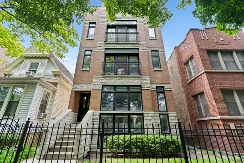 3422 N Bosworth Ave #2, Chicago, IL 60657