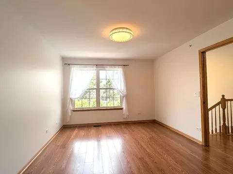 Living - 723 River Walk Dr #163, Wheeling, IL 60090 photo 5 of 6