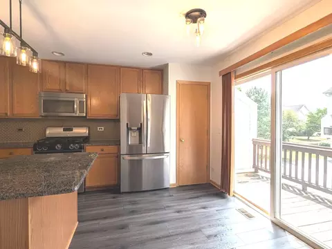 Kitchen - 723 River Walk Dr #163, Wheeling, IL 60090 photo 2 of 4