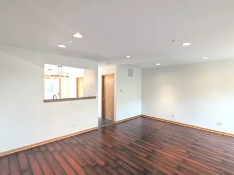 Living - 723 River Walk Dr #163, Wheeling, IL 60090 photo 3 of 6