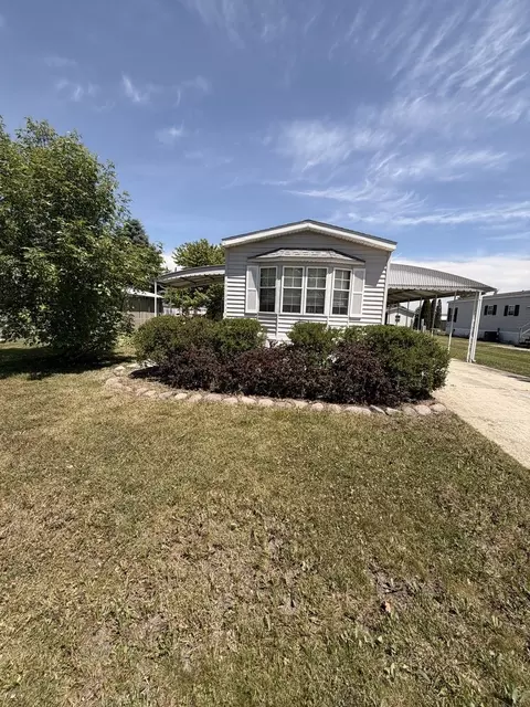 19900 128th St #221, Bristol, WI 53104