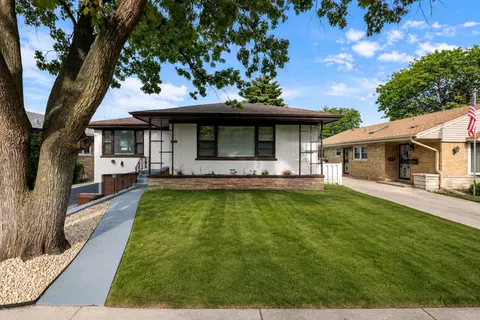 9539 Lorel Ave, Skokie, IL 60077