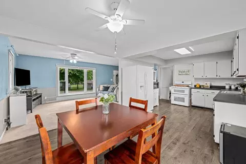 Dining - 604 3rd St, Sherrard, IL 61281 photo 1 of 2