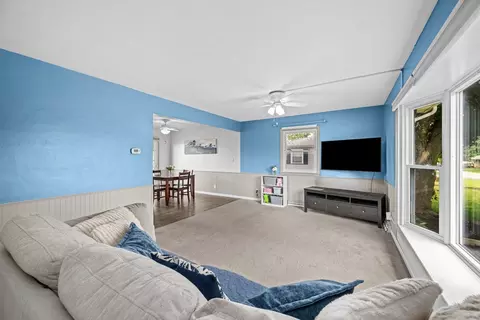 Living - 604 3rd St, Sherrard, IL 61281 photo 2 of 4