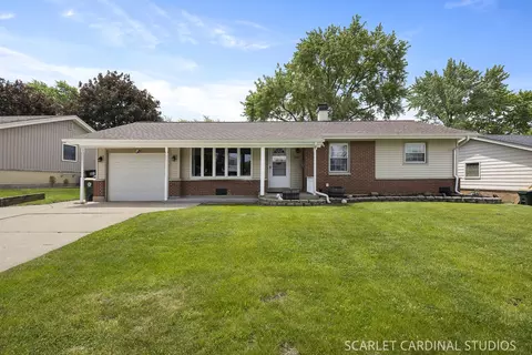291 Clearmont Dr, Elk Grove Village, IL 60007