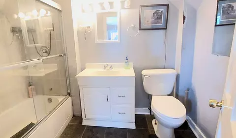 Bath - 223 N Sumner Ave, Aurora, IL 60505 photo 5 of 7
