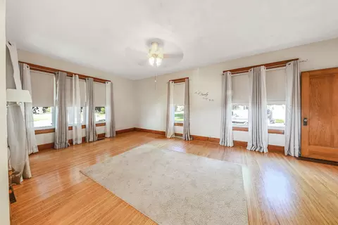 Living - 704 North St, Mazon, IL 60444 photo 2 of 3