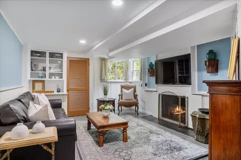 Living - 630 Long Rd, Glenview, IL 60025 photo 3 of 3
