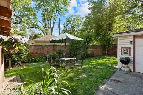 Exterior - 630 Long Rd, Glenview, IL 60025 photo 5 of 5