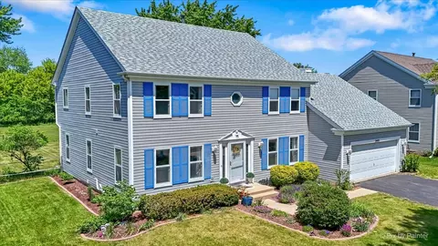 2480 Otter Creek Ln, Elgin, IL 60124